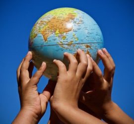 Demain joyeux doux conscient